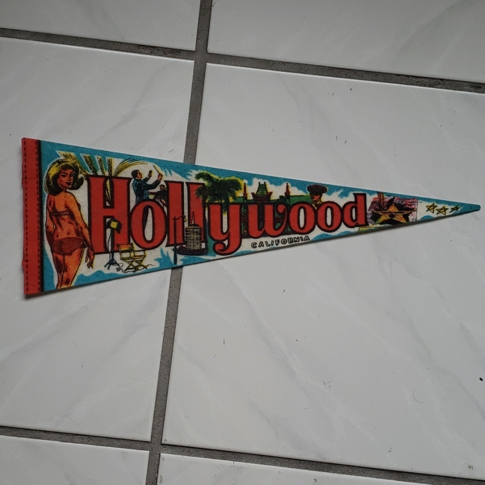 Vintage 1980 Hollywood felt pennant souvenir flag